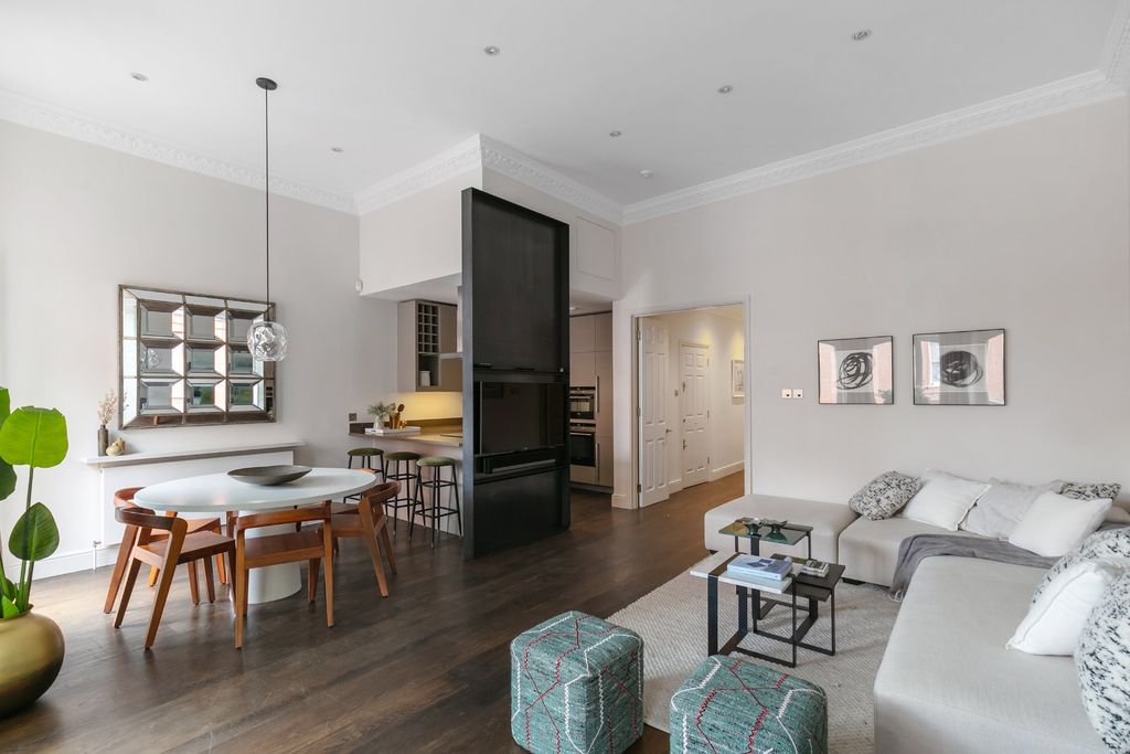 Property photo 2 of 13 Reception Room