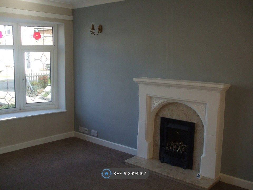 Property photo 3 of 35 Lounge
