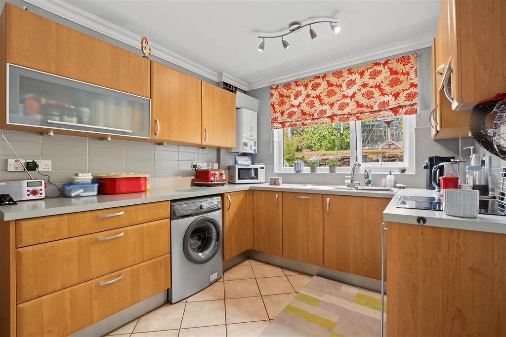 Property photo 3 of 17 Kitchen_5.Jpeg