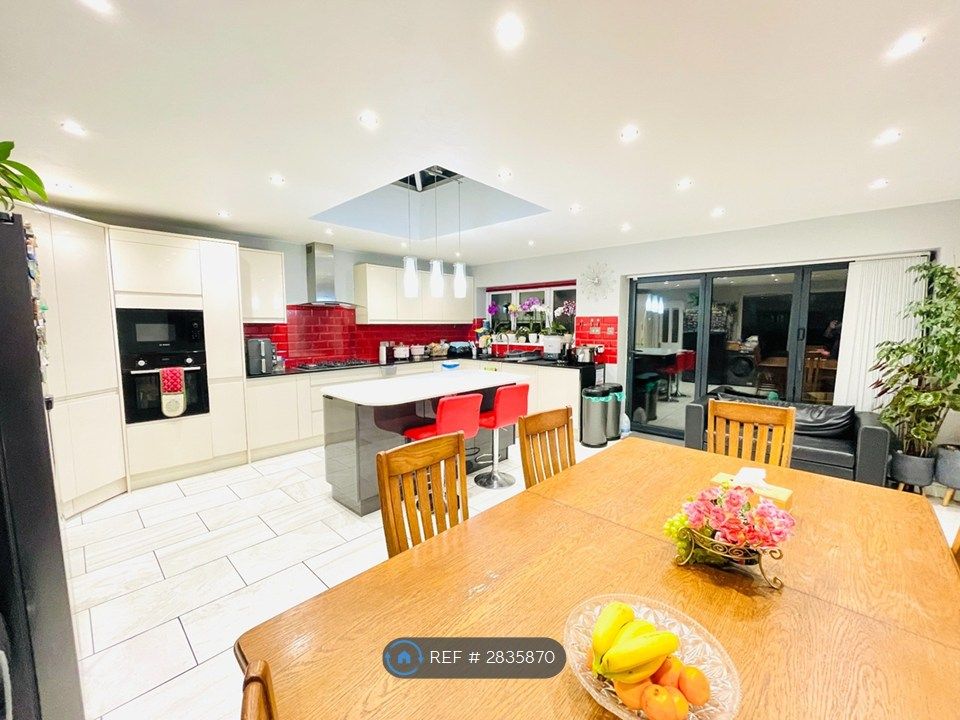 Property photo 3 of 19 Open Kitchen/Dining 6.0x6.0m (19'7X19'7)