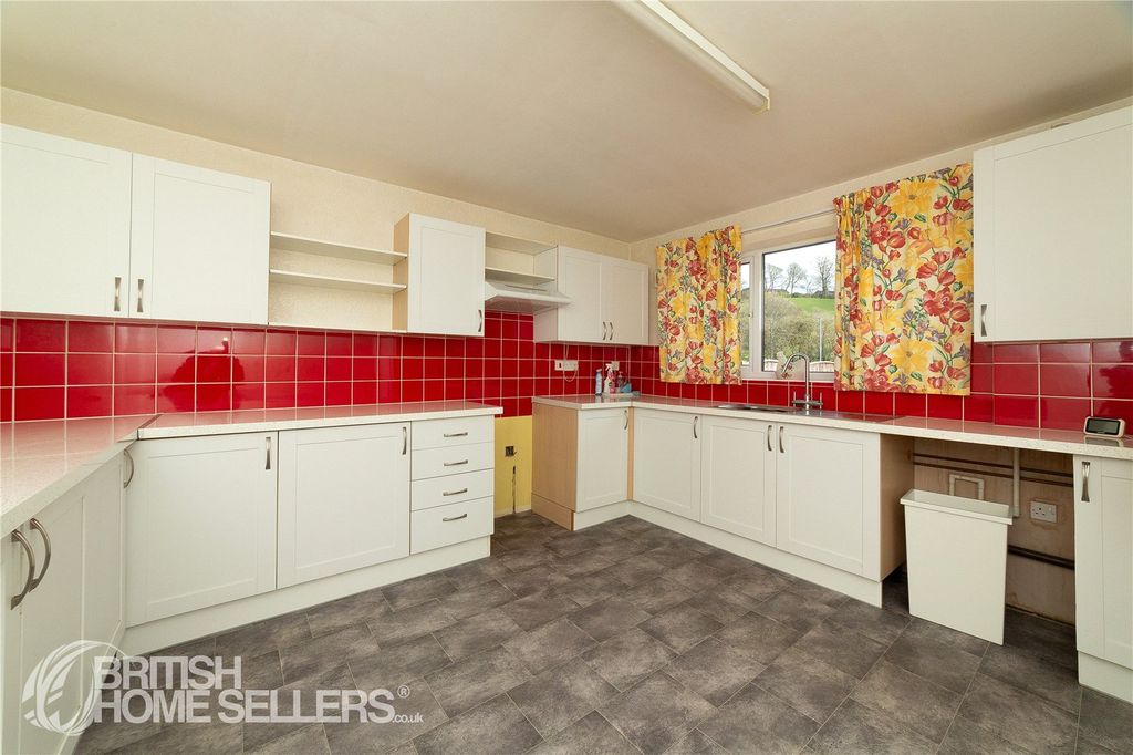 Property photo 2 of 17 Picture No. 06