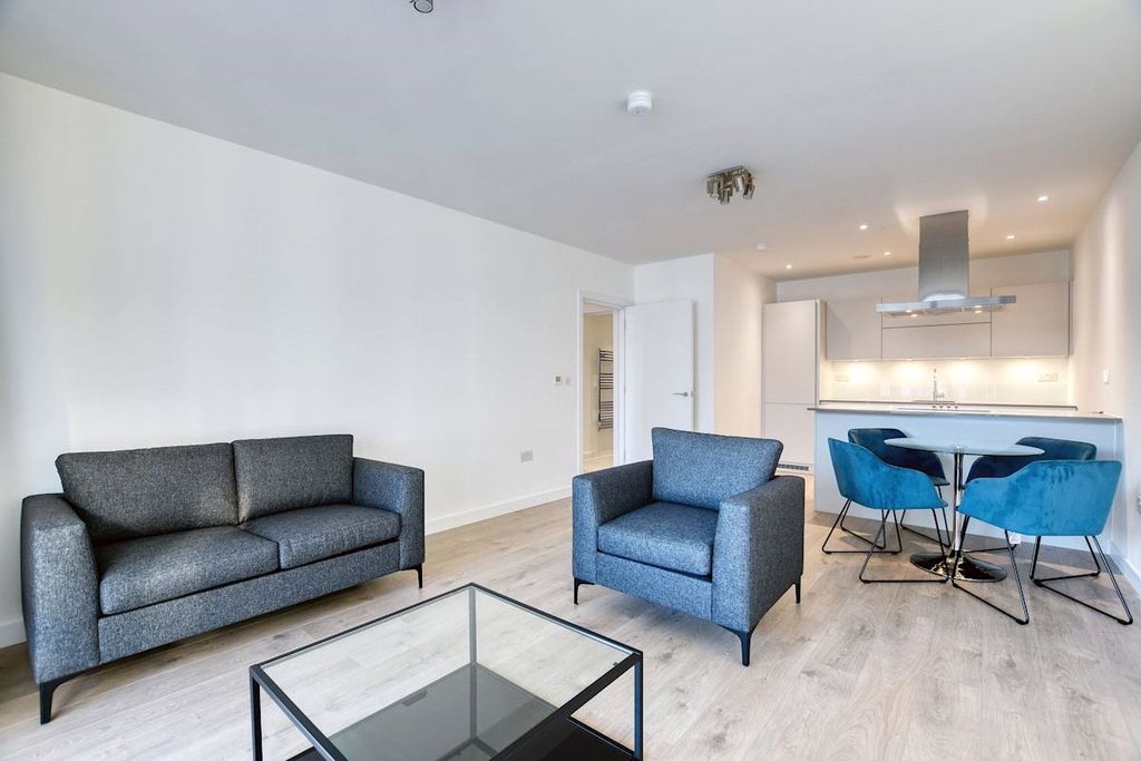 Property photo 2 of 16 Picture No. 30