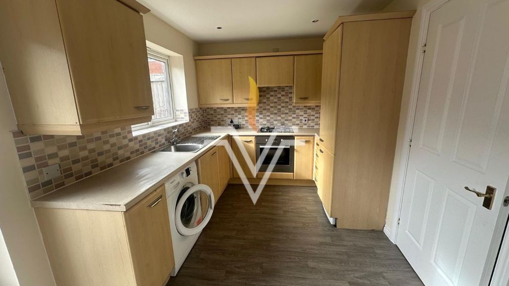 Property photo 2 of 38