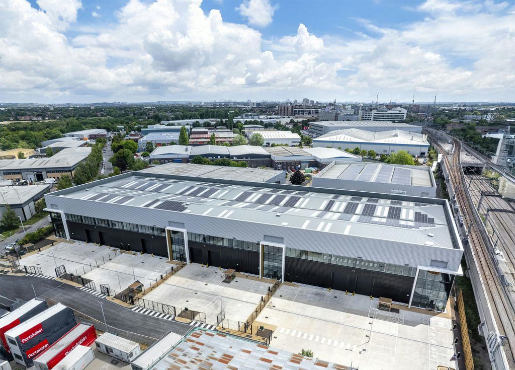 Property photo 1 of 5 3Genaiimage_2Fb0Cbd3Bcce4298Ac82308B6F8ee01E_Modified_1760437356357891 Copy.Jpg