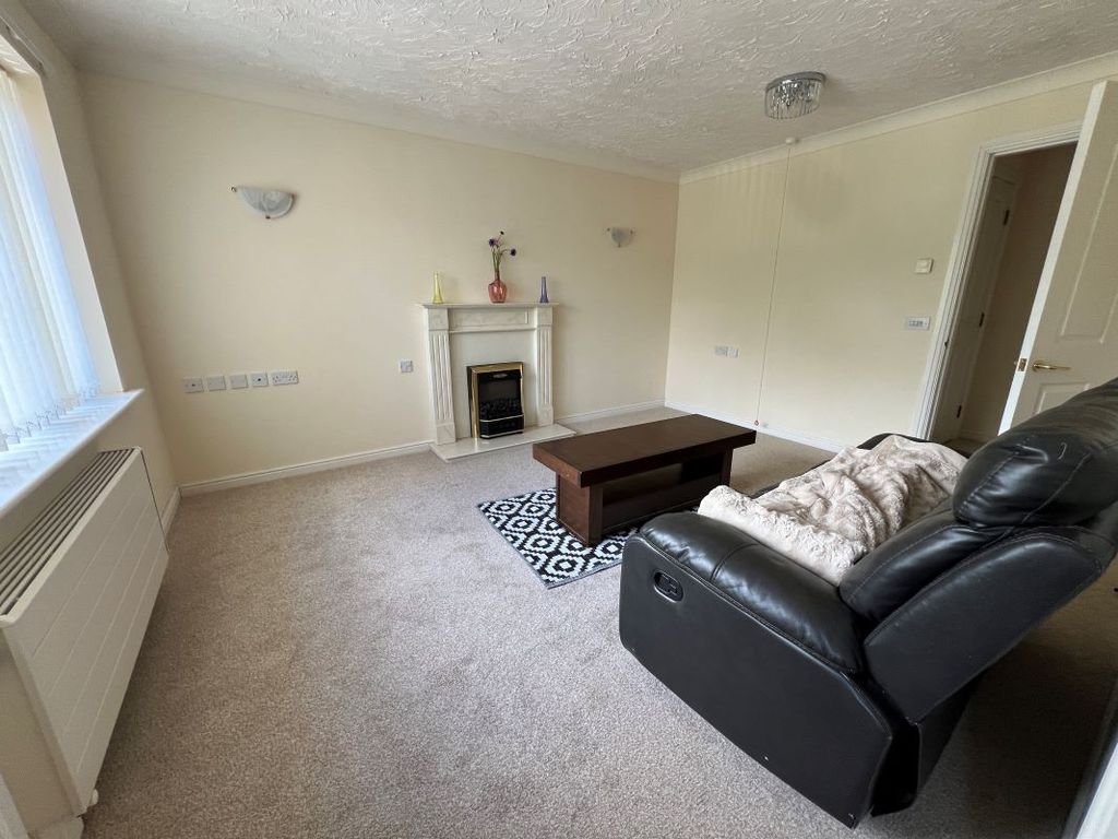 Property photo 2 of 7