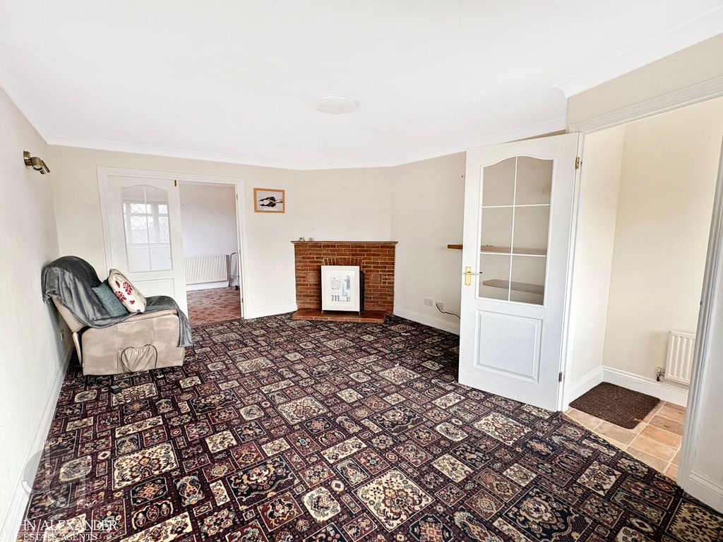 Property photo 3 of 14 20251121_110751923_0.5