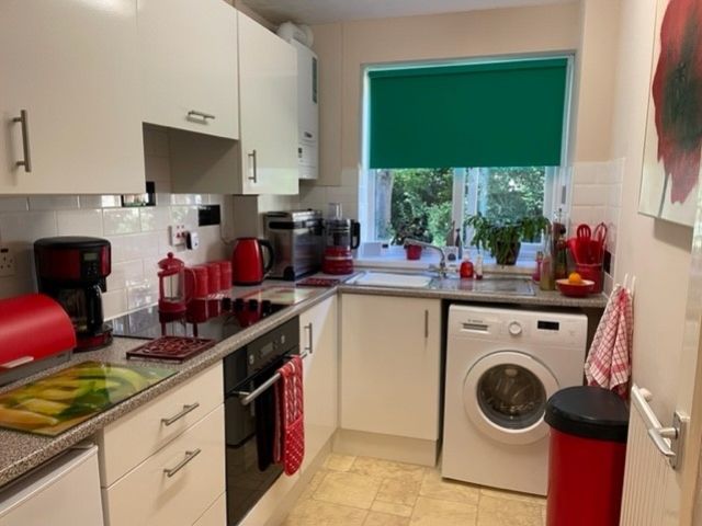 Property photo 3 of 9 Kitchen 4