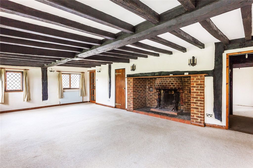 Property photo 3 of 18 Drawing Room