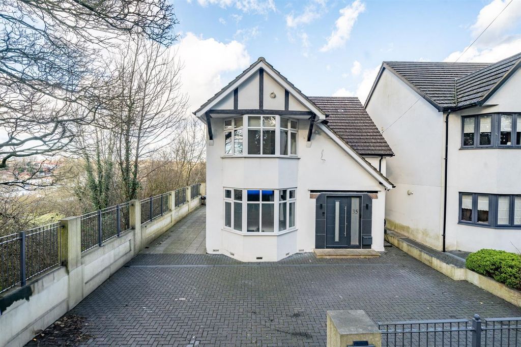 Property photo 1 of 25