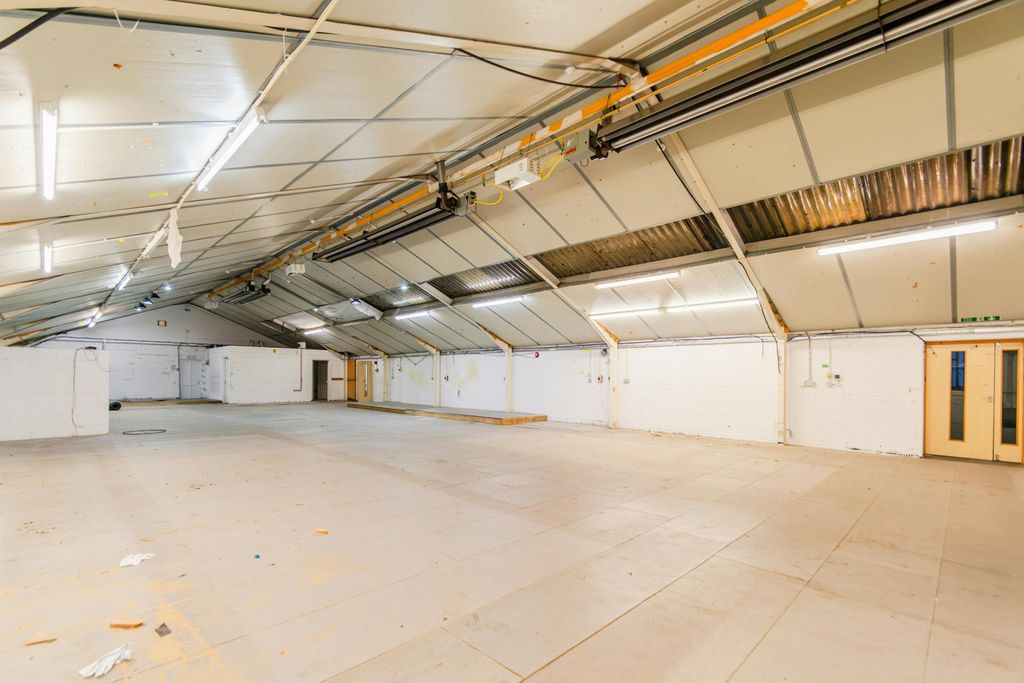 Property photo 2 of 3 11.Jpg