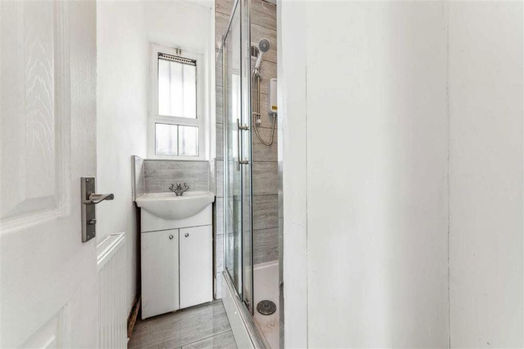 Property photo 3 of 4