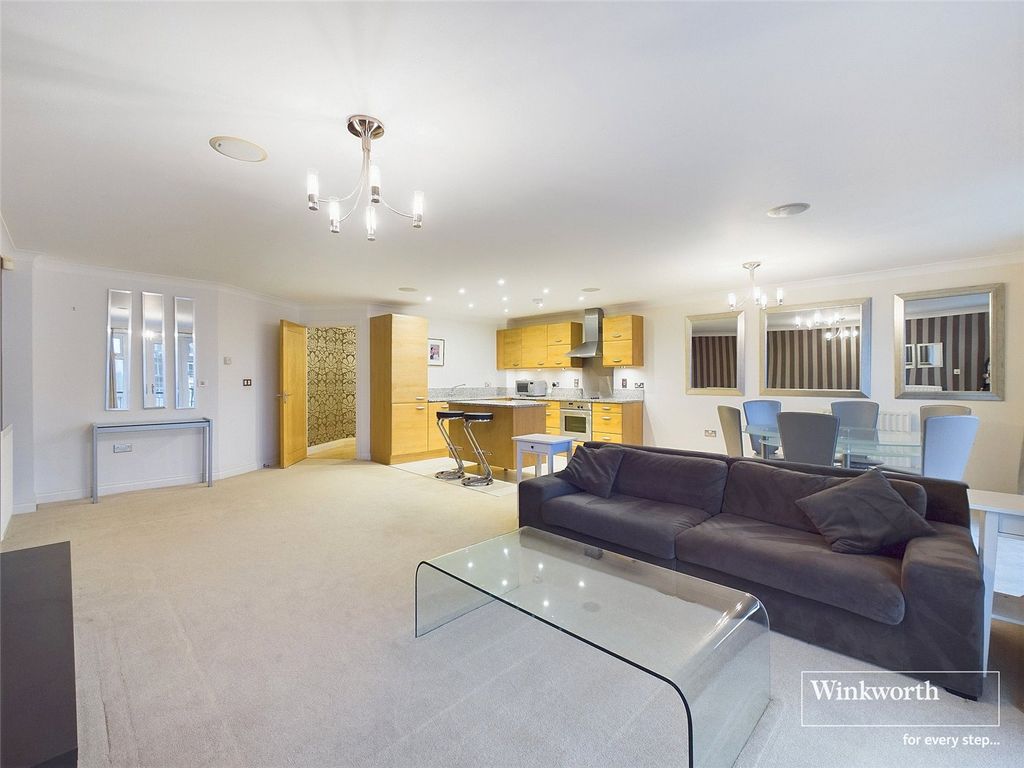 Property photo 3 of 17 Picture No. 30