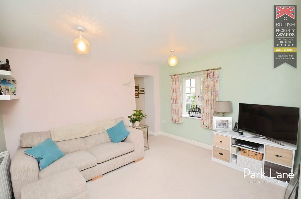 Property photo 3 of 8