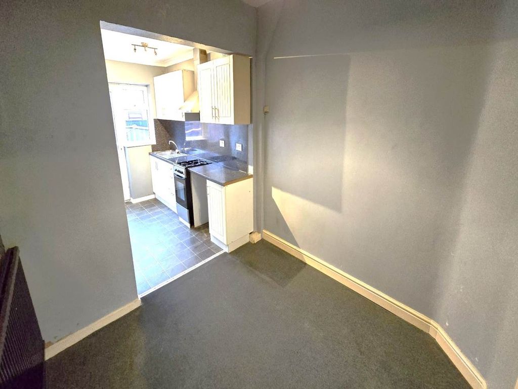 Property photo 3 of 14 Photo-2025-10-13-16-11-30 (2)