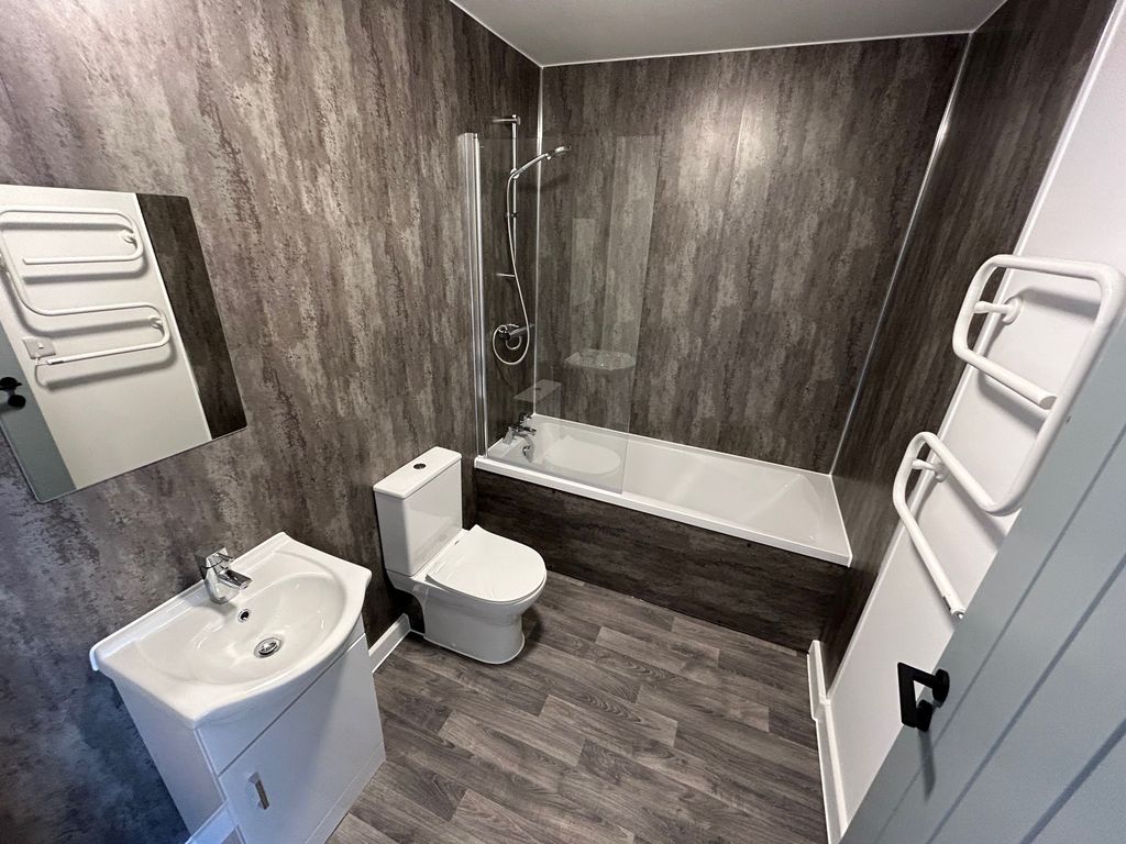Property photo 2 of 5 Bathroom