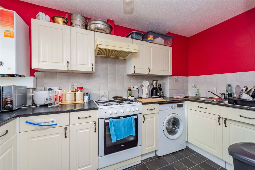 Property photo 3 of 23 Picture No. 15