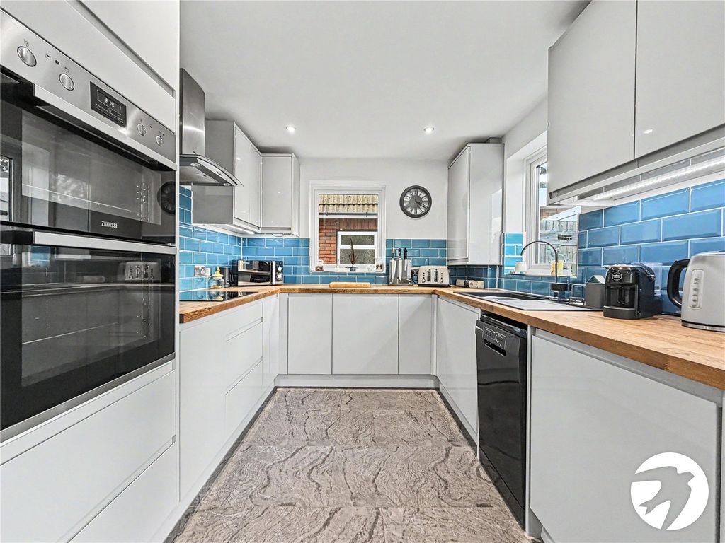 Property photo 2 of 15 Kitchen
