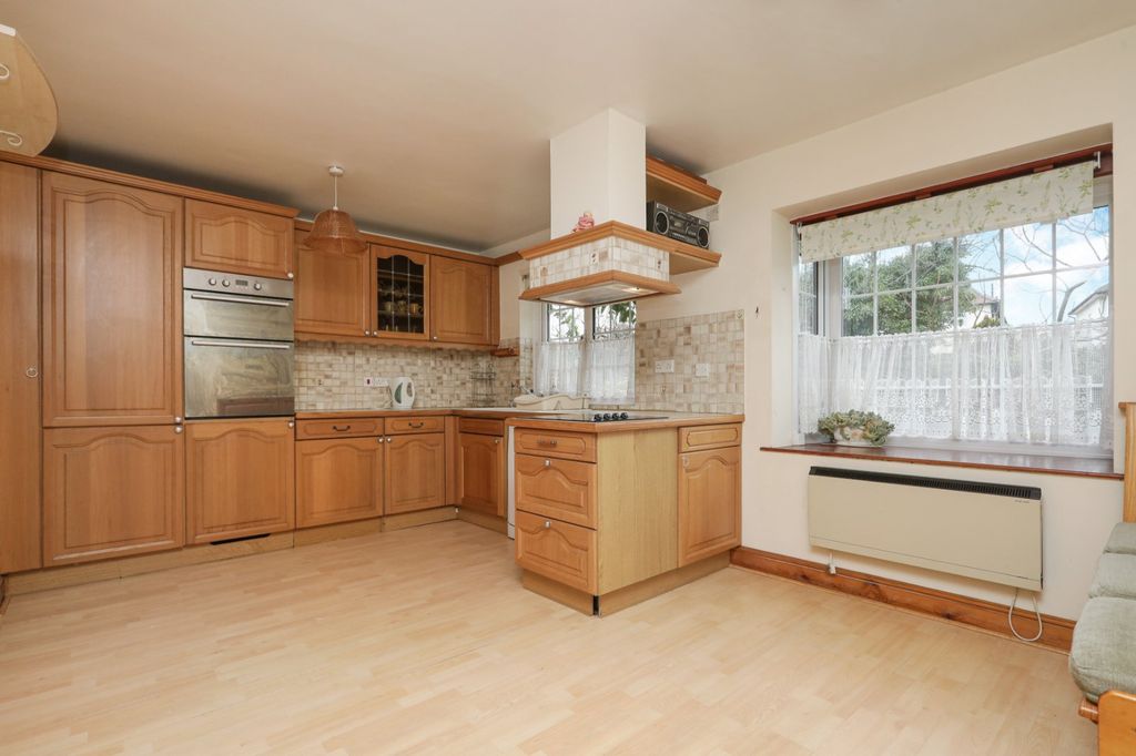 Property photo 2 of 18 Picture 2