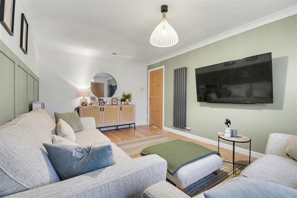 Property photo 3 of 22 Living Room