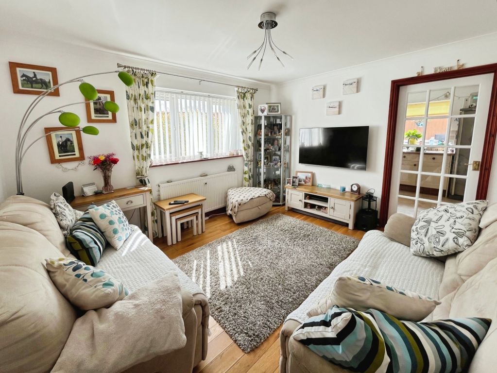 Property photo 2 of 26