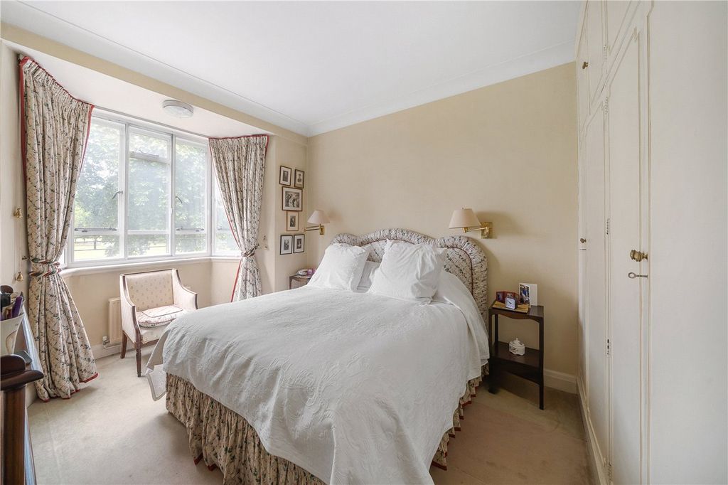 Property photo 2 of 14 Principal Bedroom