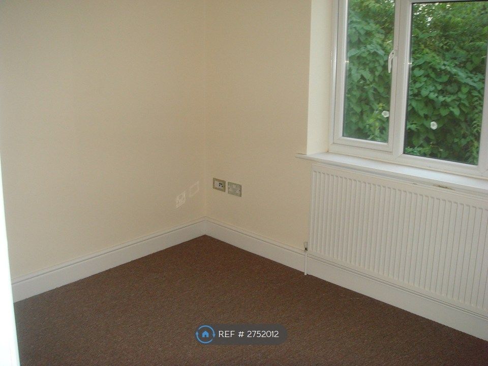 Property photo 3 of 4