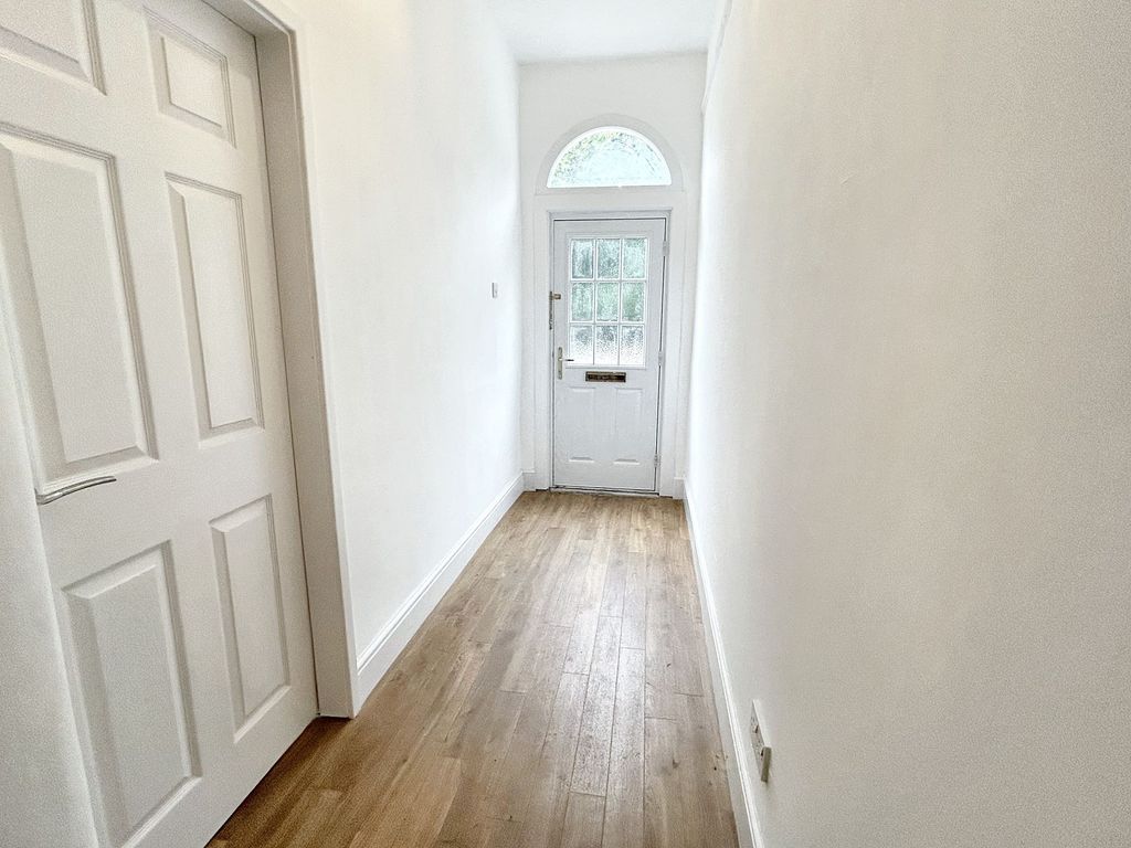 Property photo 2 of 29