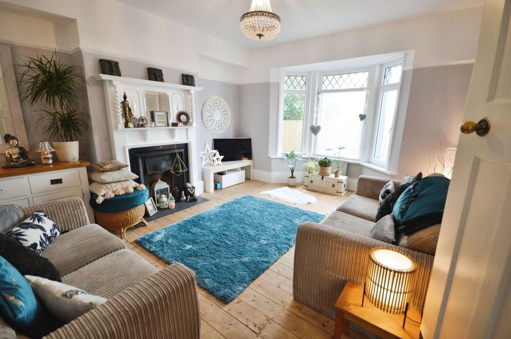 Property photo 3 of 18
