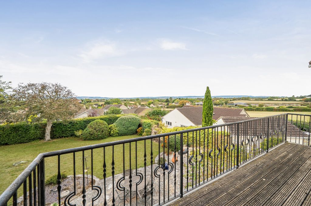 Property photo 1 of 27 1513228-11-6A9969...