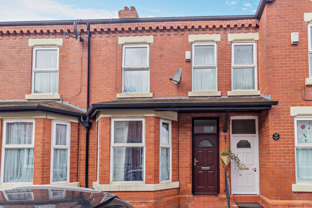 Property photo 1 of 17