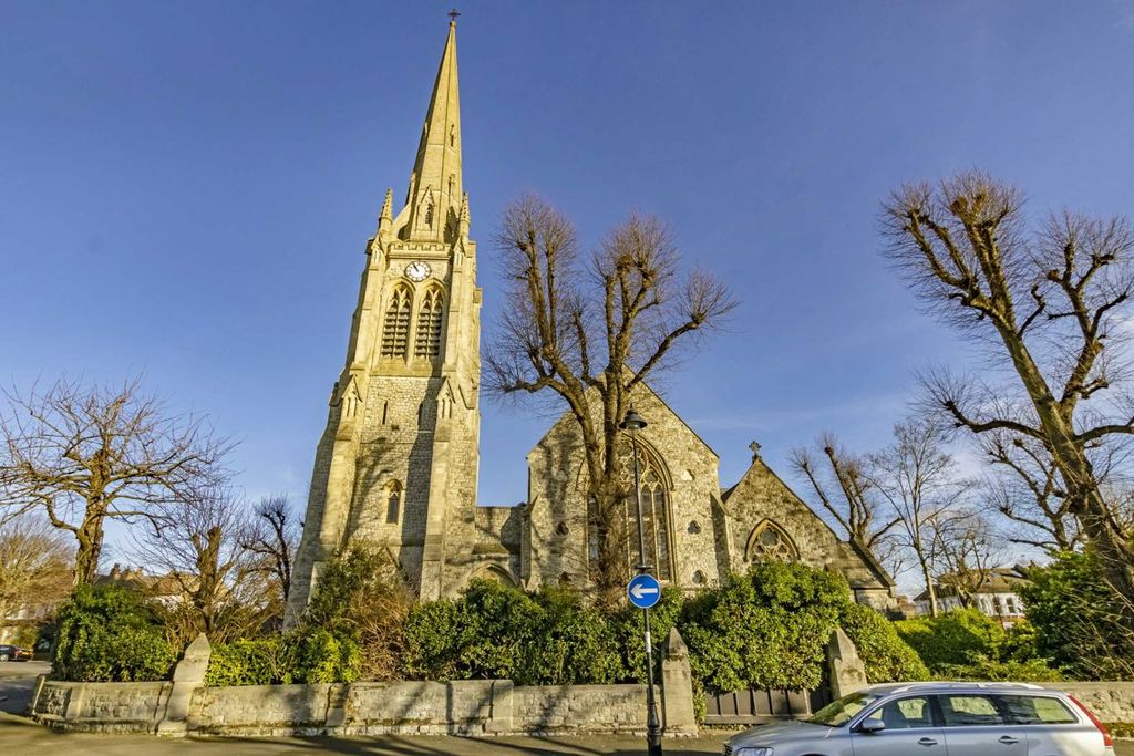 Property photo 1 of 4