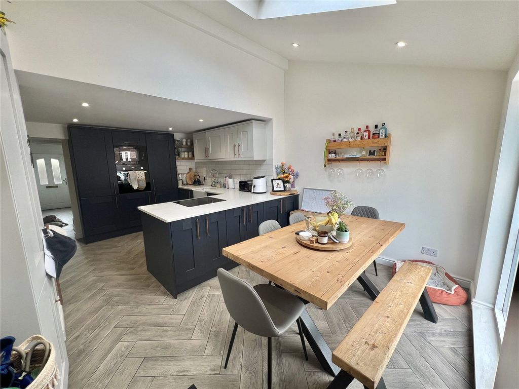 Property photo 2 of 19 Picture No. 06