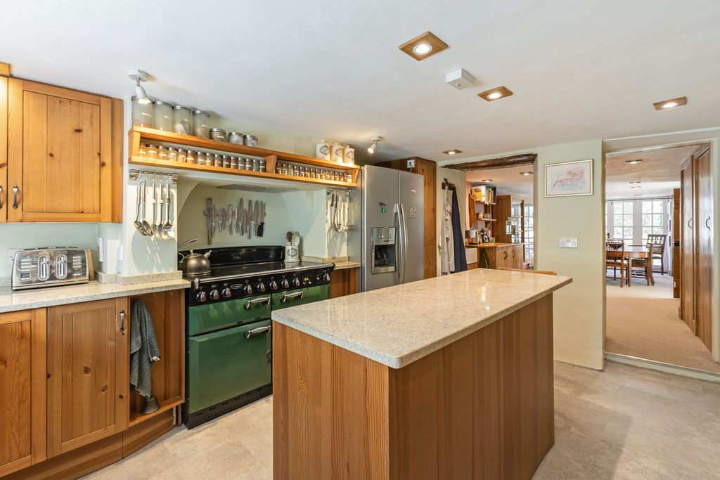 Property photo 2 of 40 Kitchen