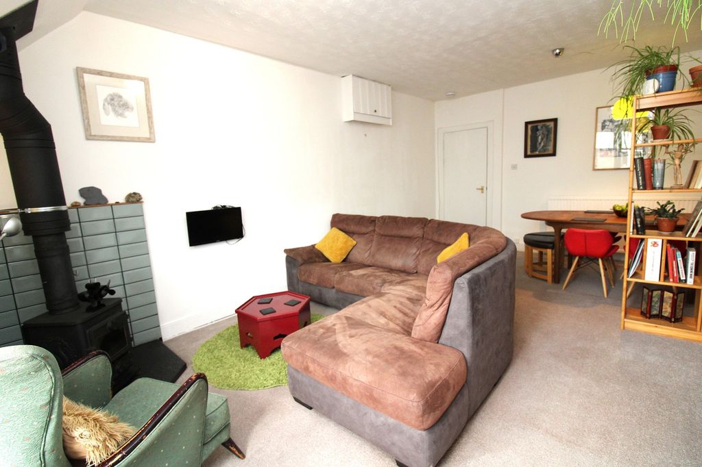Property photo 3 of 12 Lounge - Diner
