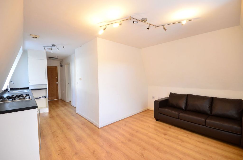 Property photo 1 of 5
