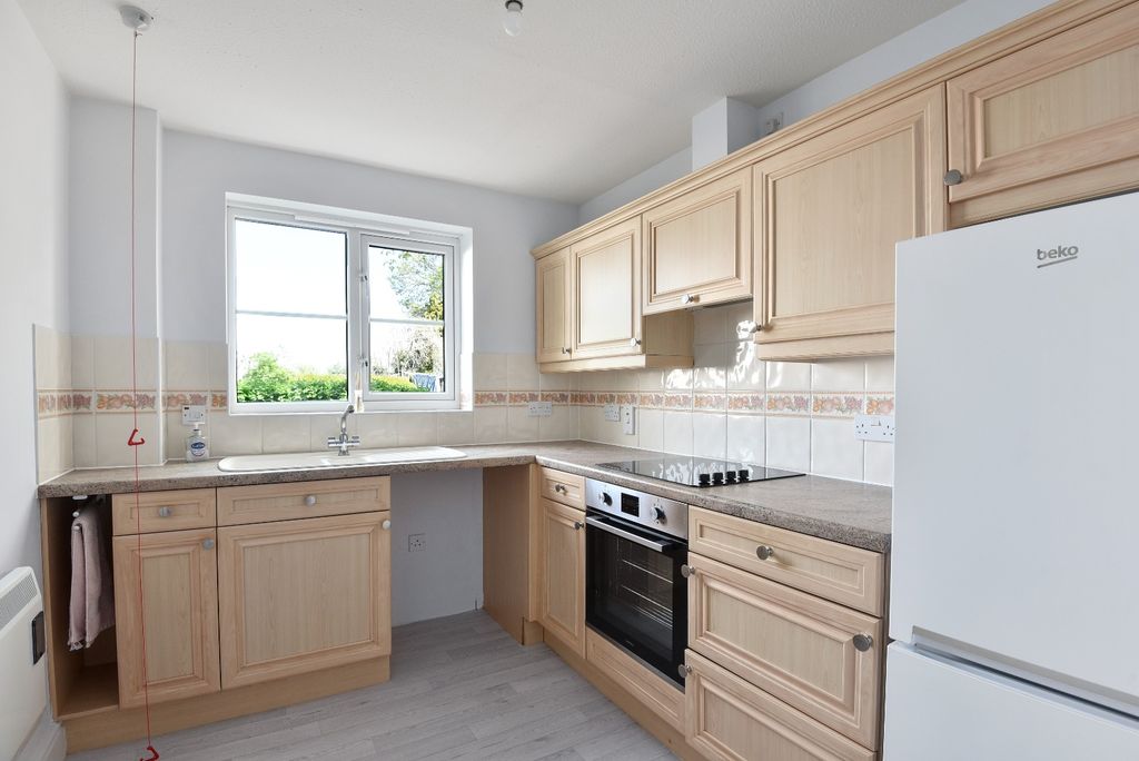 Property photo 2 of 19 4180087