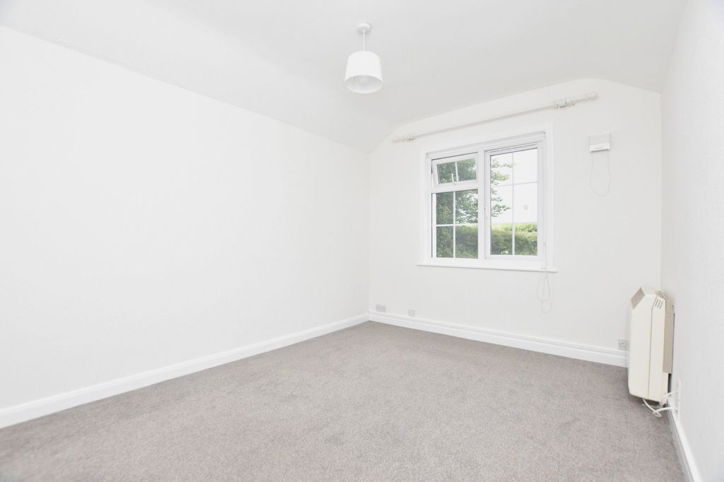 Property photo 3 of 13 Bedroom