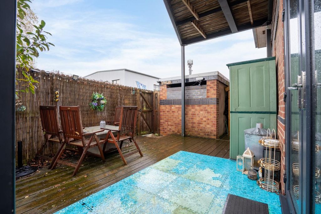 Additional image 11 of 2 bed flat for saleGeorge Cayley Drive, York YO30
