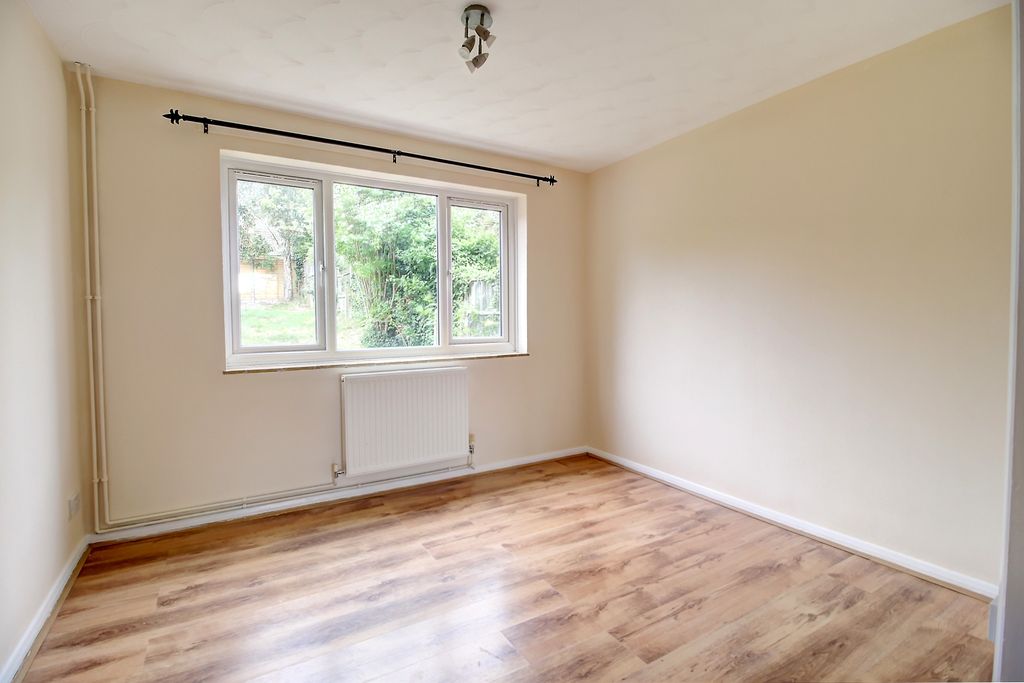 Property photo 3 of 14 Dining Room