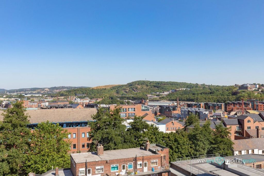 Property photo 3 of 14