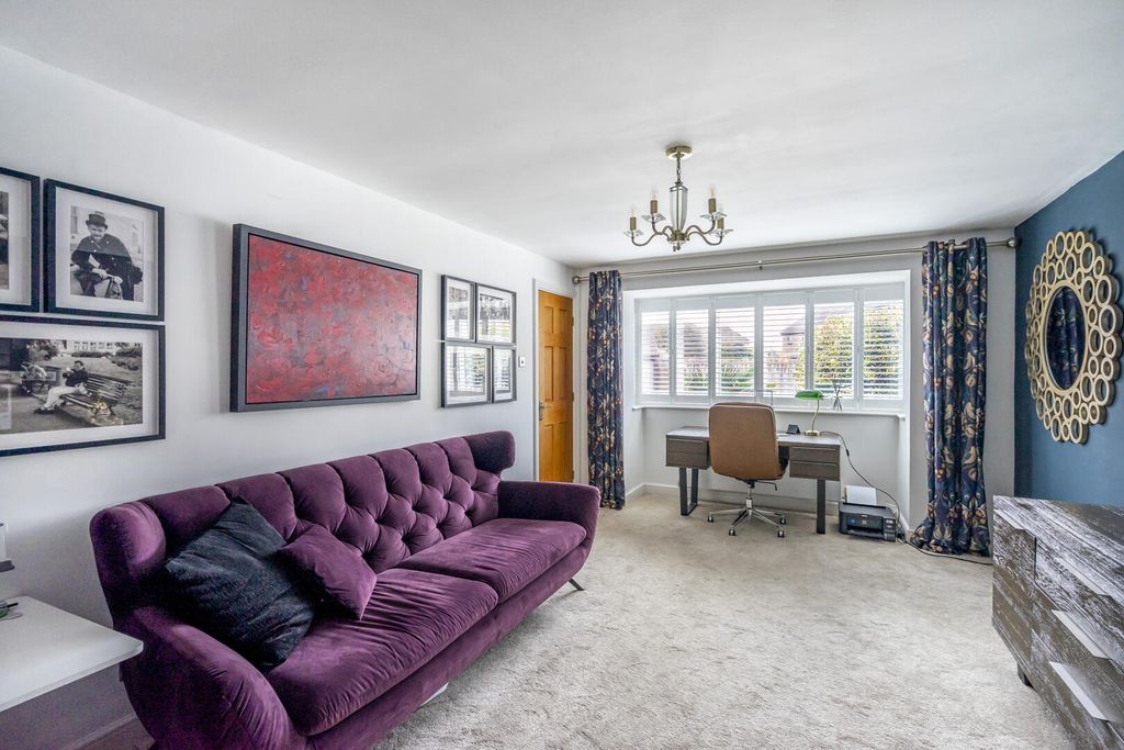 Property photo 3 of 22 Living Room