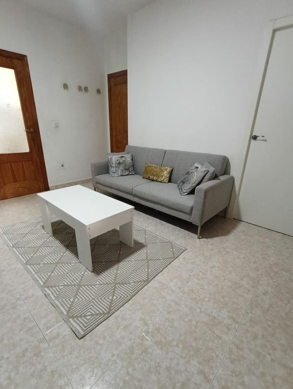 Property photo 2 of 40