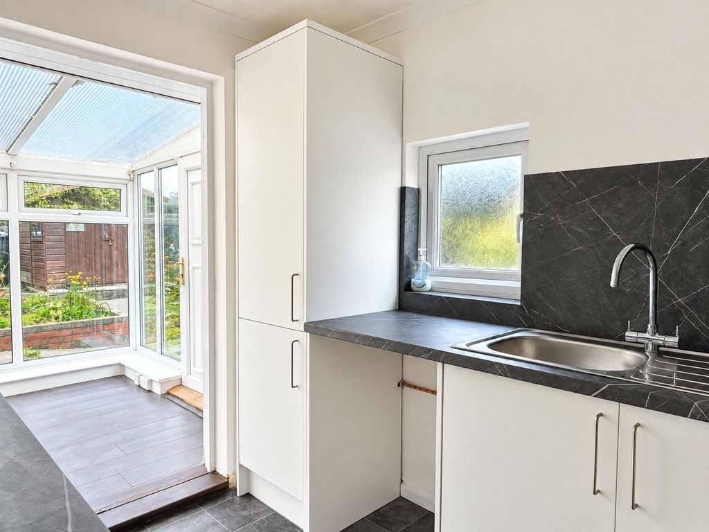 Property photo 3 of 12 3 - Picture No. 02