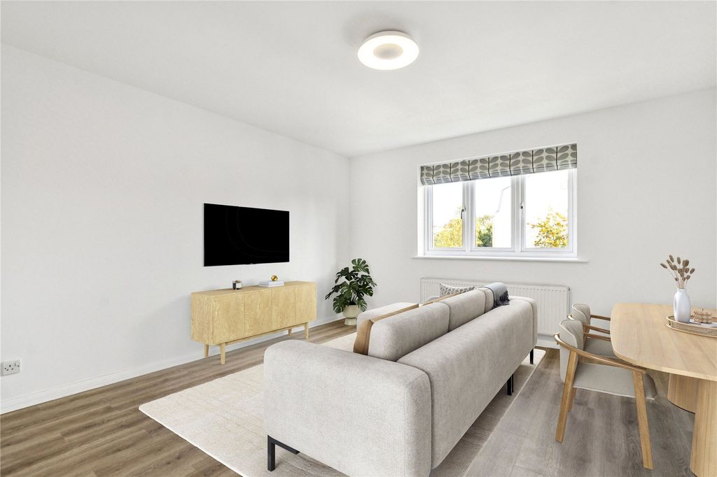 Property photo 2 of 6 Picture No. 21