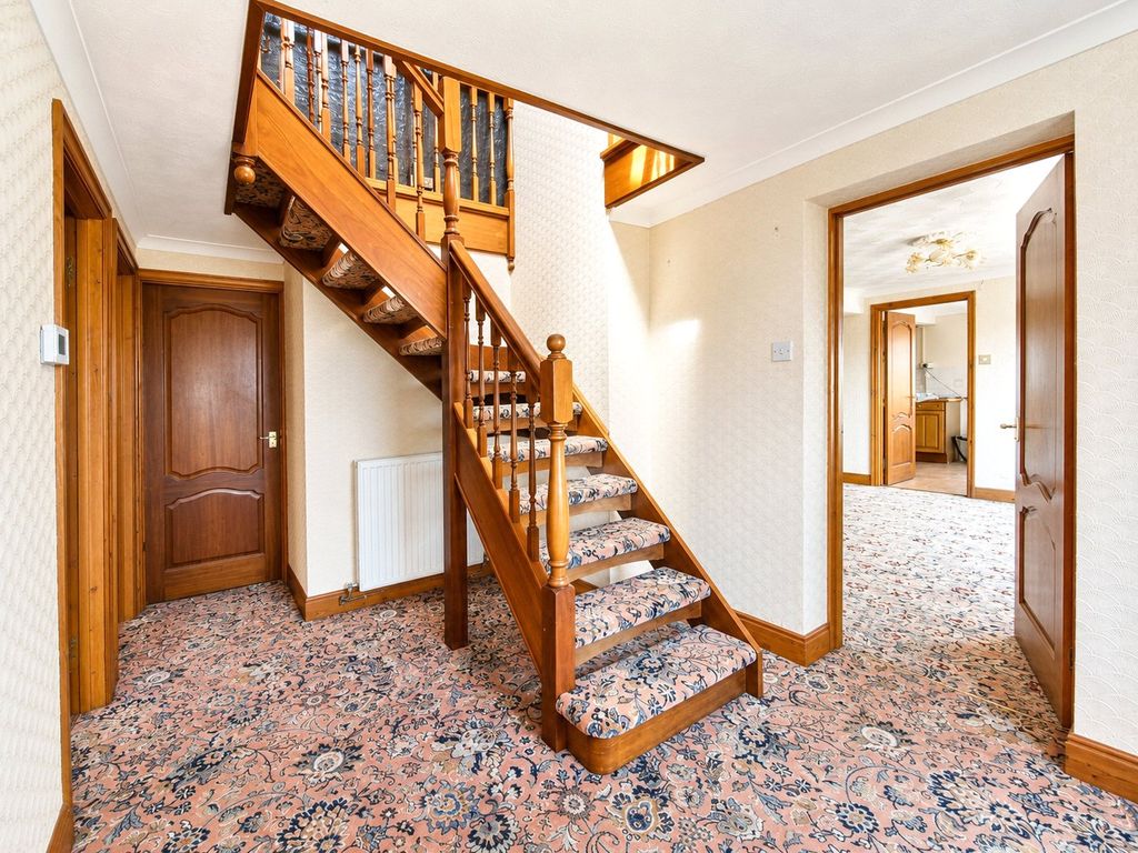 Property photo 2 of 19 Picture No. 36