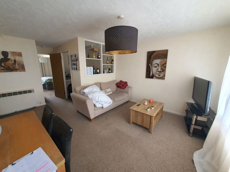 Property photo 2 of 5 Lounge