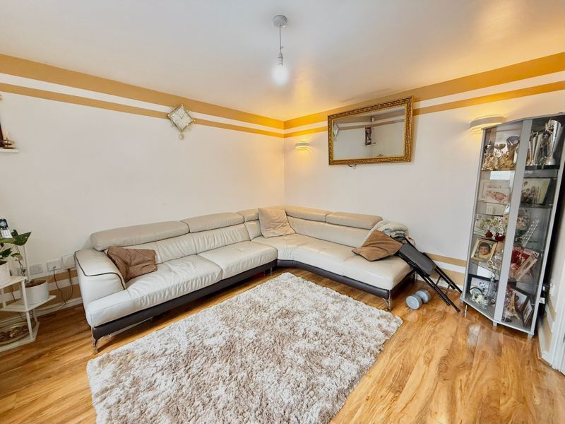 Property photo 3 of 17 Photo 3