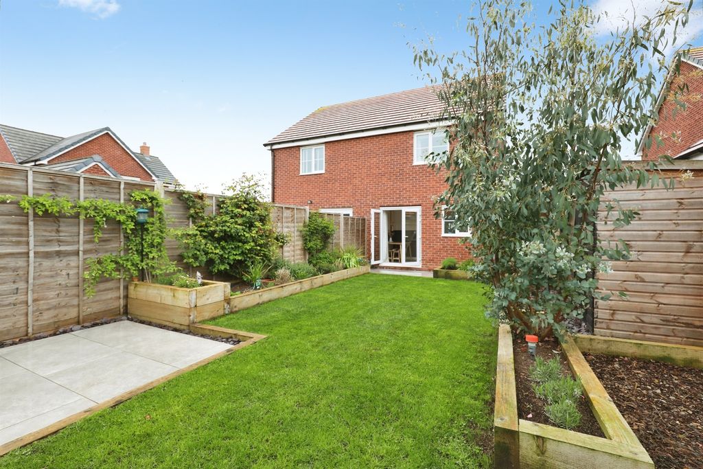 Property photo 3 of 12