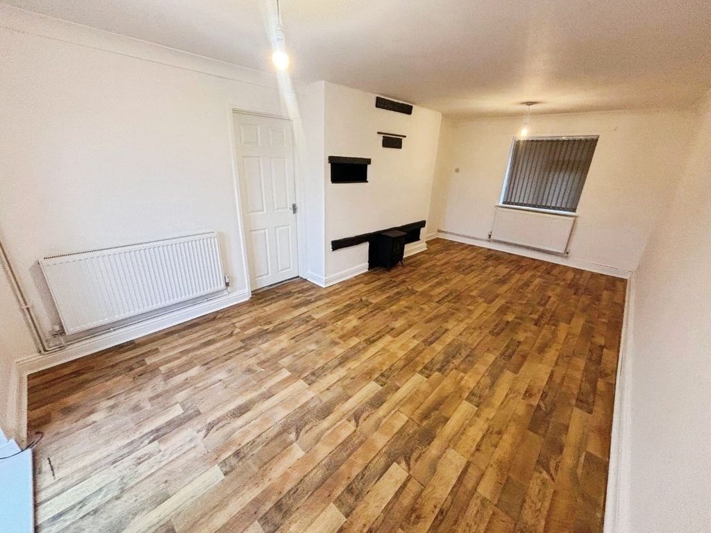 Property photo 2 of 12 Pbox-Img.Jpg