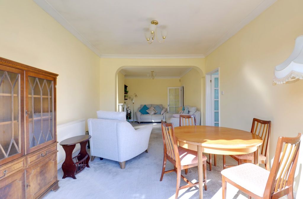 Additional image 6 of 2 bed detached bungalow for saleUpminster Road North, Rainham RM13